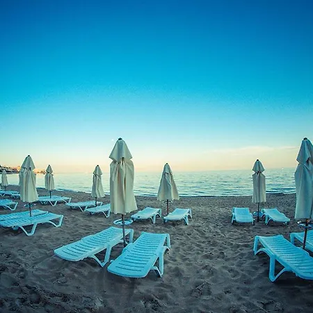 アパート Paradise View *